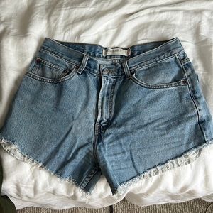 Levi 505 jean shorts size 32